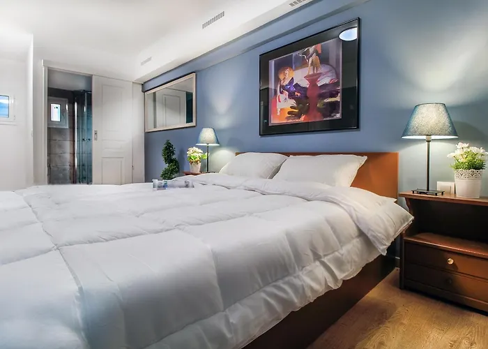 Cozy Apartment In Athens 3 Km From Acropolis, 5Km Form The Beach
